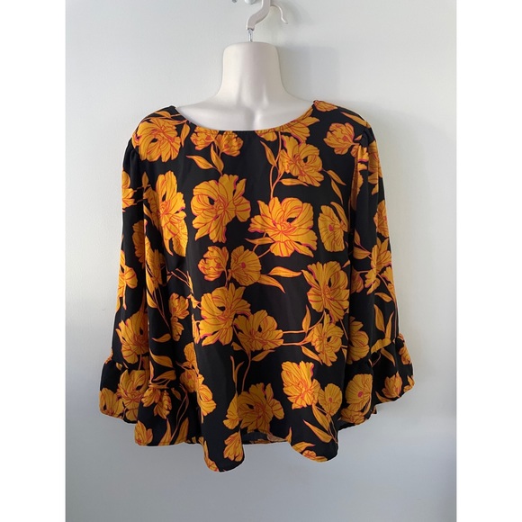Apt. 9 Tops - 🌿 Black Colorful Floral Bell Sleeve Top